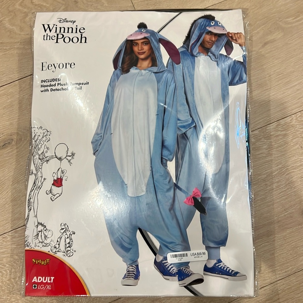 Costume